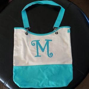 Thirty one canvas crew carry all